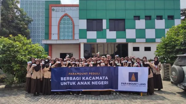 Paramount Land Berbagi Kacamata untuk Anak Negeri